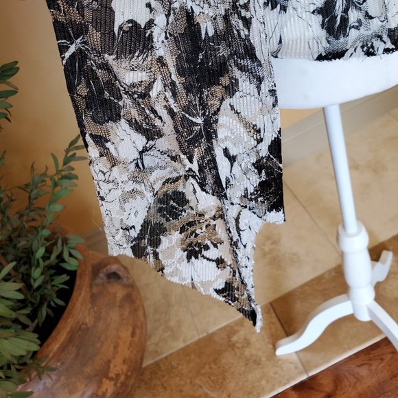 Button Down Black and White Lace Blouse - Picture 12 of 15